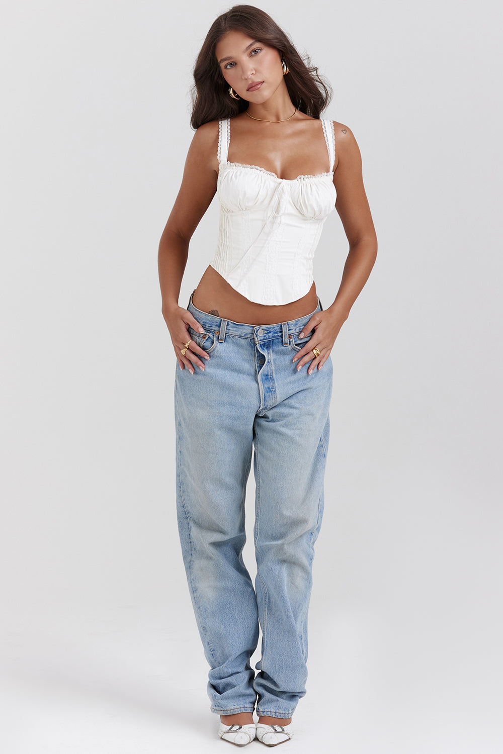 Beate | Elegantes Spitzentop für Damen mit Schnürung