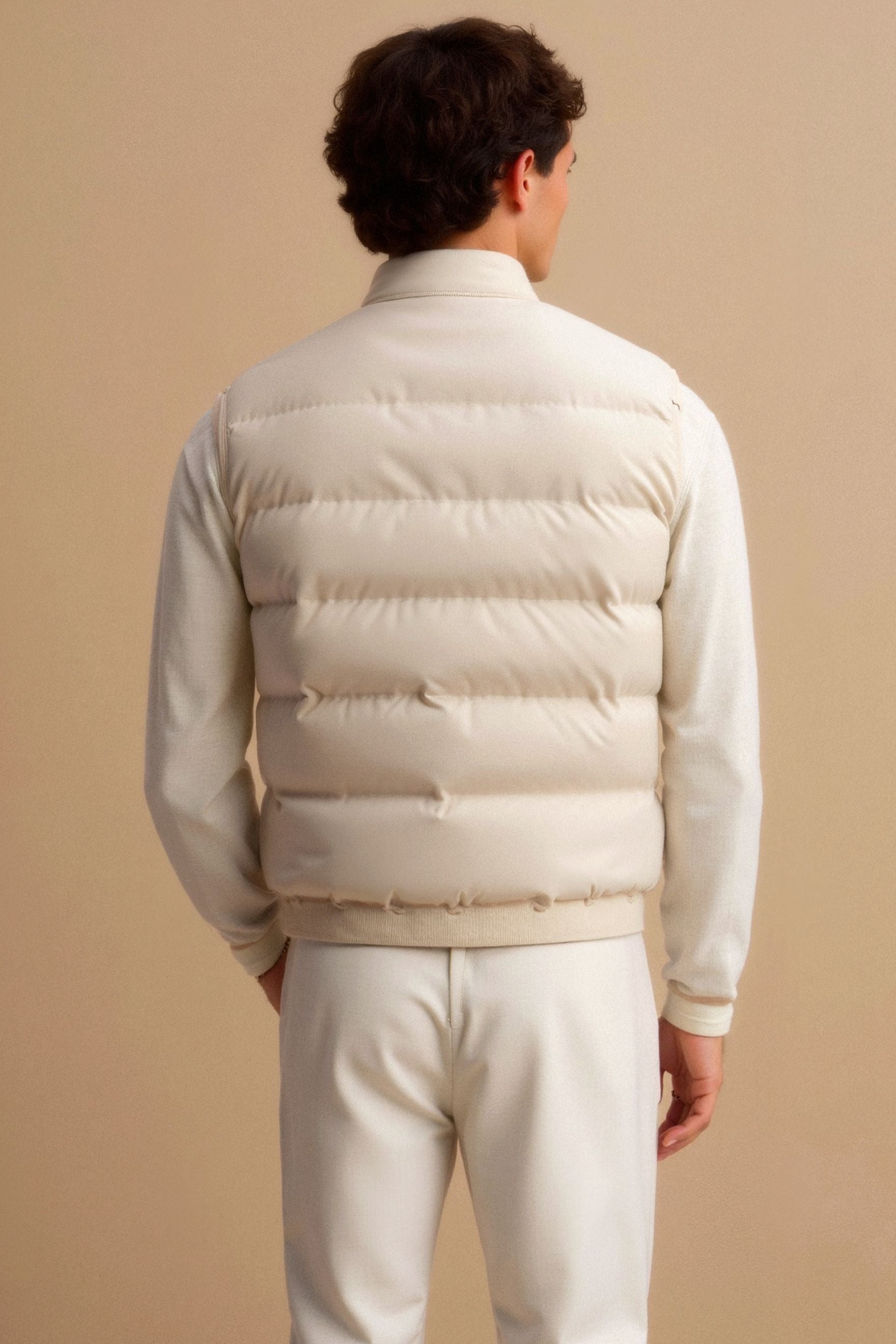 Leon | Minimalistische Steppweste für Herren leicht