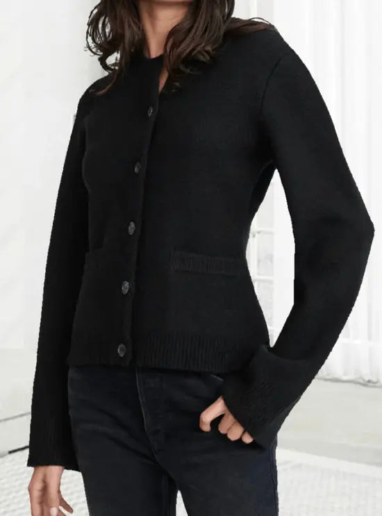 Maria | Elegante Strickjacke für Damen mit Knopfleiste